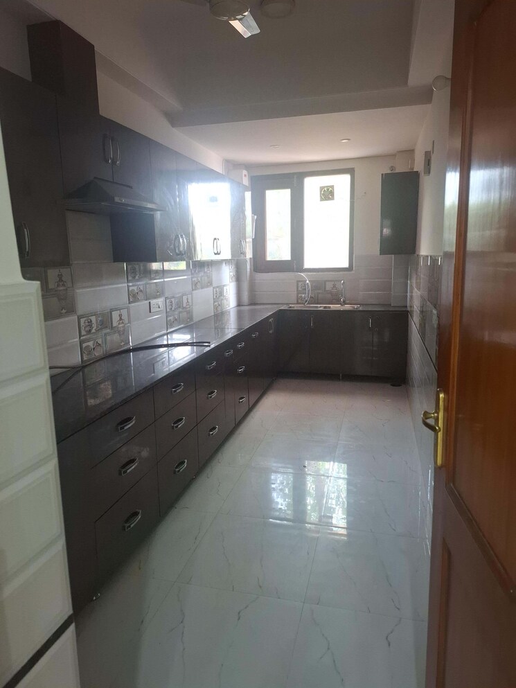 Exterior View, malibu-shopping-arcade 2 Bedroom 200 Sq.Yd. Builder Floor In Sector 47 Gurgaon 8454950