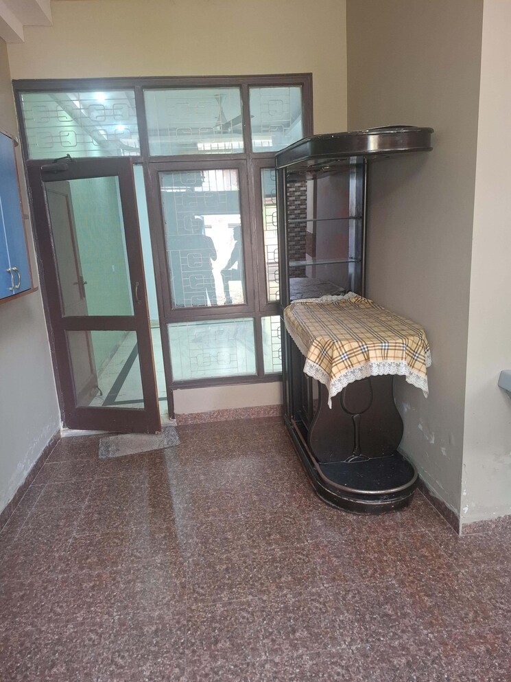 Master Bedroom, malibu-shopping-arcade 2 Bedroom 200 Sq.Yd. Builder Floor In Sector 47 Gurgaon 8454950