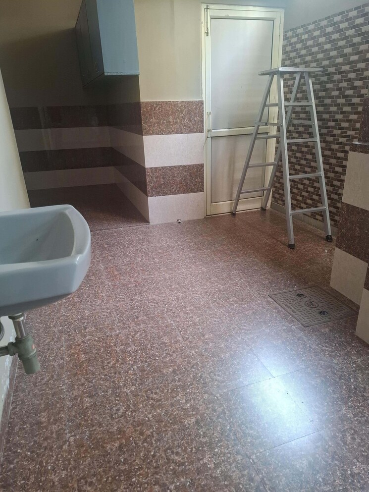 Master Bedroom, malibu-shopping-arcade 2 Bedroom 200 Sq.Yd. Builder Floor In Sector 47 Gurgaon 8454950