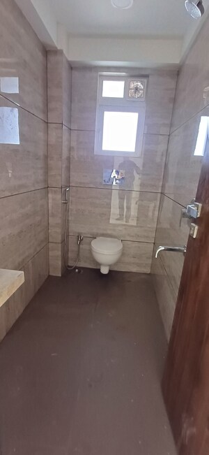 Bathroom in 3 BHK Apartment at Classic Oceanic, Mahim – for Sale