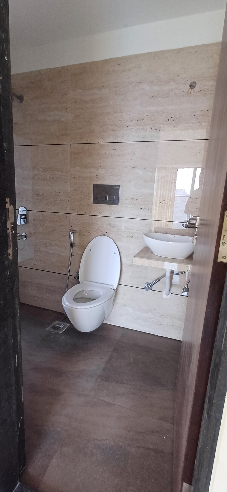Bathroom, classic-oceanic 3 Bedroom 1000 Sq.Ft. Apartment In Mahim Mumbai 8454998