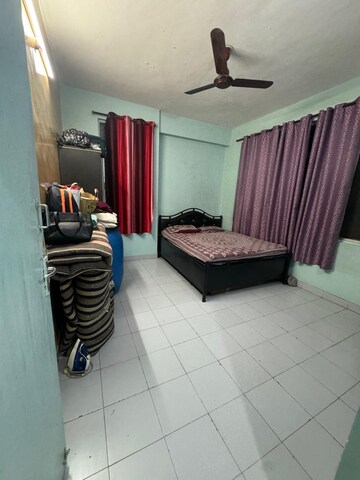 Master Bedroom in 3 BHK Apartment at Wanwadi – for Rent