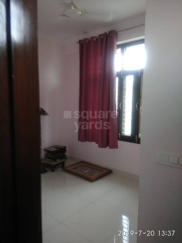 Master Bedroom in 3 BHK Apartment at SDS NRI Residency Omega II, Omega Ii Greater Noida – for Rent