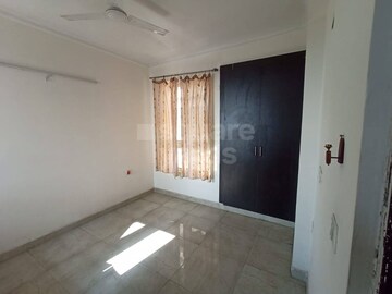 Room in 3 BHK Apartment at SDS NRI Residency Omega II, Omega Ii Greater Noida – for Rent