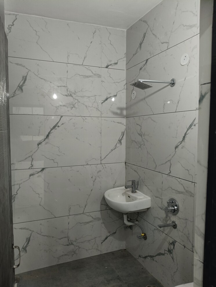 Bathroom, dhakoli village 3 Bedroom 1000 Sq.Ft. Builder Floor In Dhakoli Village Zirakpur 8455020