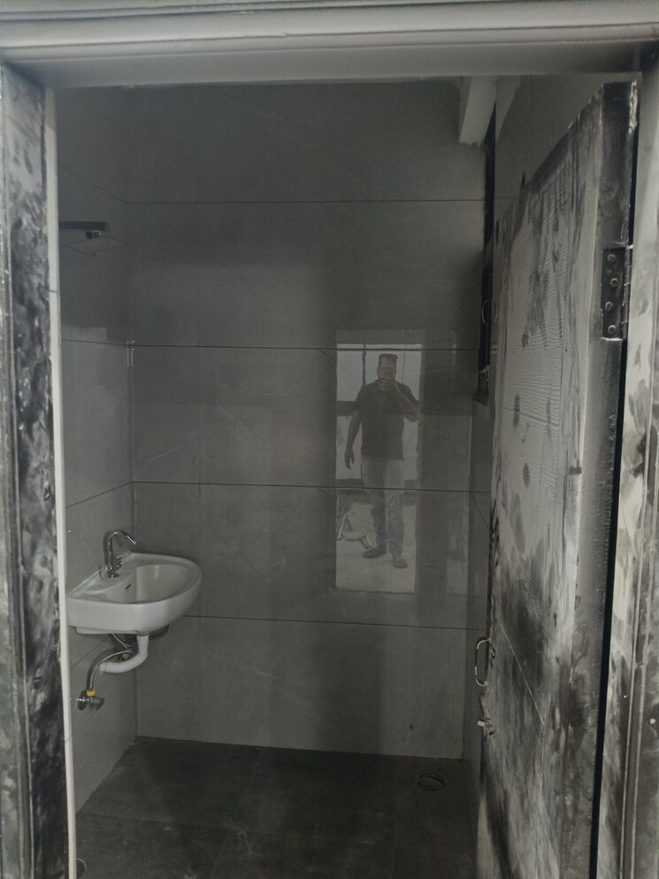 Bathroom, dhakoli village 3 Bedroom 1000 Sq.Ft. Builder Floor In Dhakoli Village Zirakpur 8455020