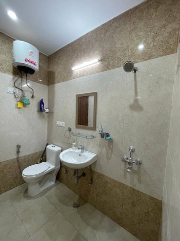 Bathroom in 1 BHK Builder Floor at Sushant Vyapaar Kendra, Sector 43 – for Rent