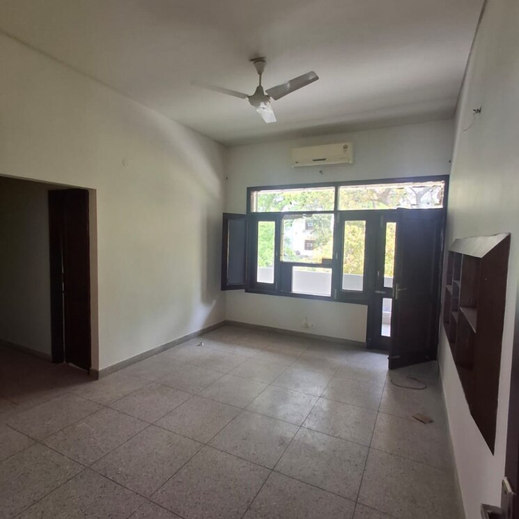 Living Room, sector 36 3 Bedroom 4500 Sq.Ft. Apartment In Sector 36 Chandigarh 8455033