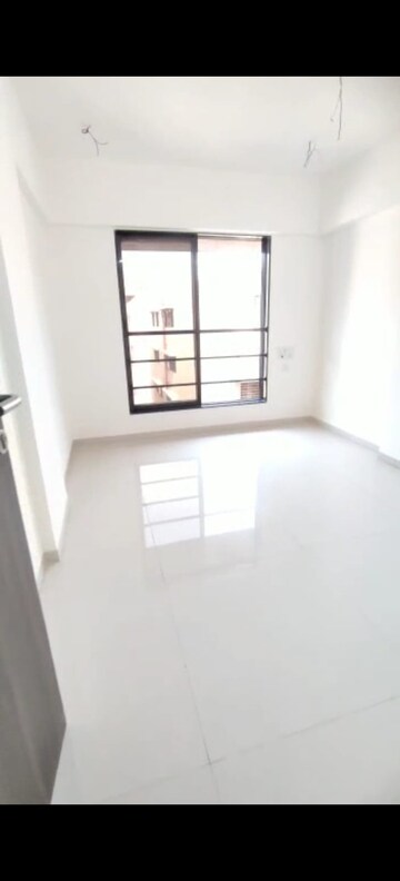 Room in 2 BHK Apartment at Vile Parle East – for Rent