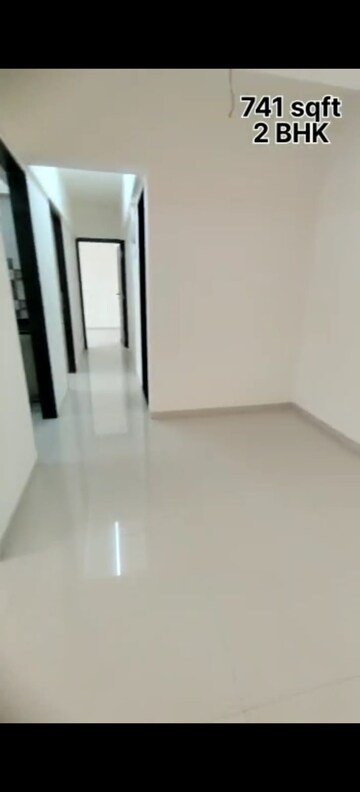 Room in 2 BHK Apartment at Vile Parle East – for Rent