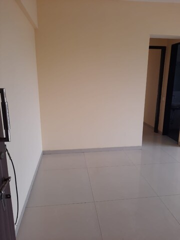 Room in 1 BHK Apartment at Apsara Heritage, Chembur – for Rent