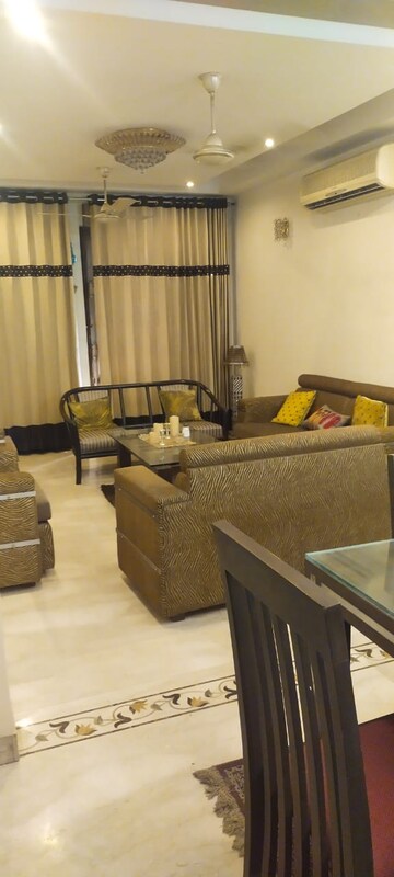 Master Bedroom in 3 BHK Builder Floor at Malviya Nagar – for Rent