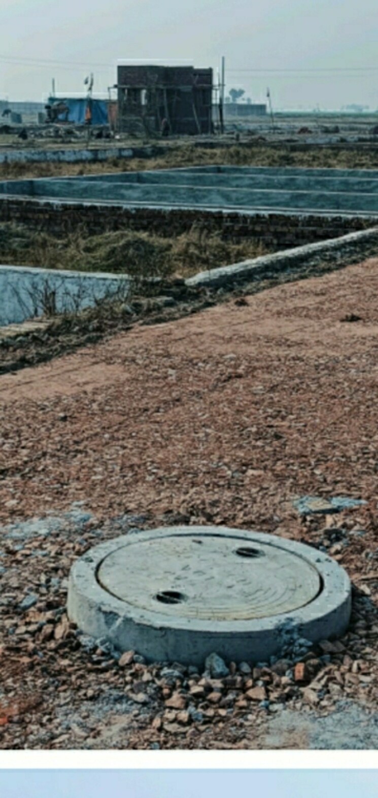 Garden, swarnim-vihar  90 Sq.Yd. Plot In Sector 82 Noida 8455199