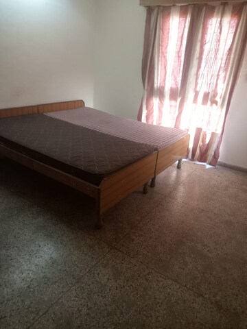 Bedroom in 3.5 BHK Apartment at Sector 5 – for Rent