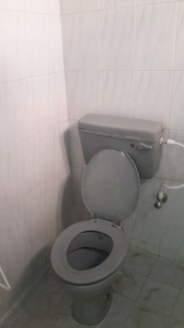 Bathroom in 1 RK Independent House at Rt Nagar – for Rent