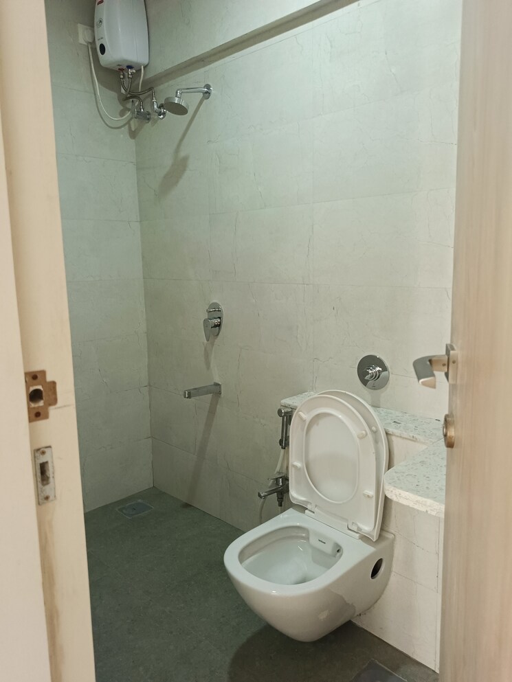 Bathroom, sugee-atharva 2 Bedroom 858 Sq.Ft. Apartment In Prabhadevi Mumbai 8455281