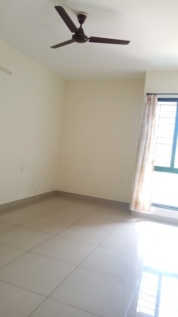 Room in 2 BHK Apartment at Nanded Madhuvanti, Sinhagad Road – for Rent
