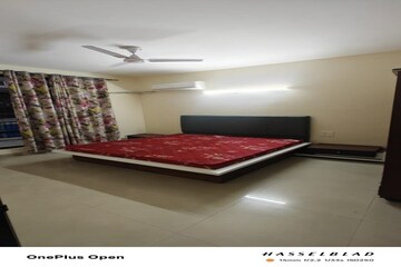Bedroom in 1 BHK Apartment at Dilshad Garden – for Sale