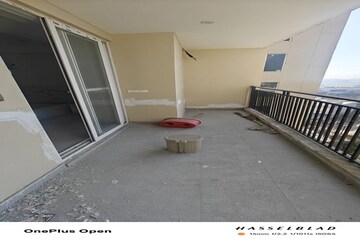 Balcony in 1 BHK Apartment at Dilshad Garden – for Sale