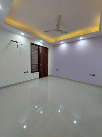 Master Bedroom in 4 BHK Apartment at Ansal API Esencia, Sector 67 – for Rent