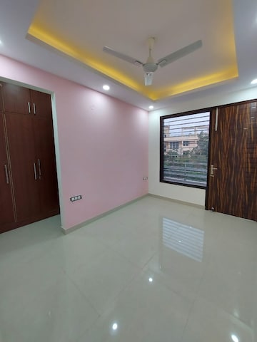 Master Bedroom in 4 BHK Apartment at Ansal API Esencia, Sector 67 – for Rent