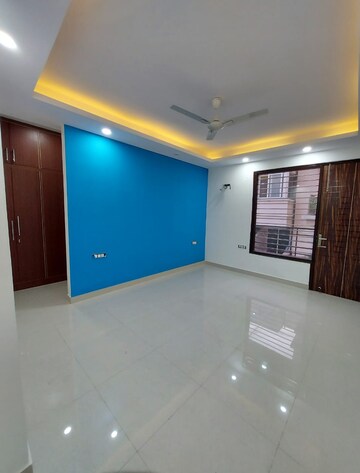Master Bedroom in 4 BHK Apartment at Ansal API Esencia, Sector 67 – for Rent