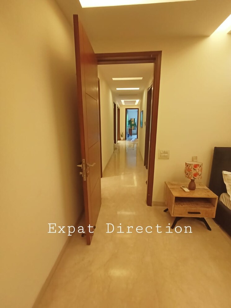 Master Bedroom, defence colony 3 Bedroom 300 Sq.Yd. Builder Floor In Defence Colony Delhi 8455403