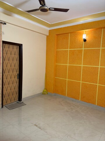 Room in 2 BHK Builder Floor at Palam Vihar – for Rent