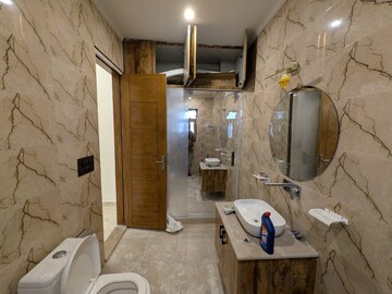 Bathroom in 4 BHK Builder Floor at Sector 9 – for Rent