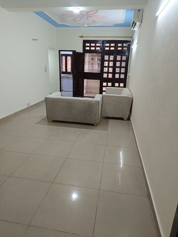 Furnished Amenities in 2 BHK Builder Floor at Jubilee Apartments, Sector 15 – for Rent