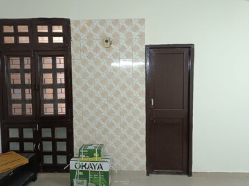 Living Room in 2 BHK Builder Floor at Jubilee Apartments, Sector 15 – for Rent