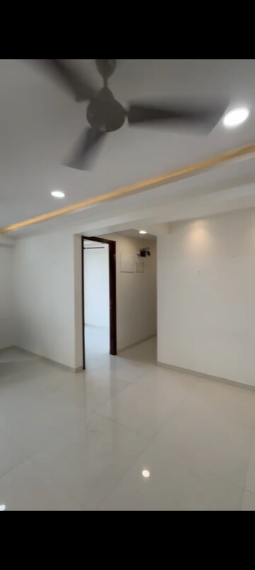3 BHK Apartment For Sale in Lashkaria Green Towers, Andheri West
