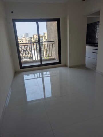 Master Bedroom in 3 BHK Apartment at Thane West – for Rent