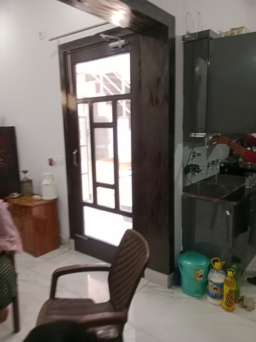 Room in 1.5 BHK Builder Floor at Sector 18 – for Rent