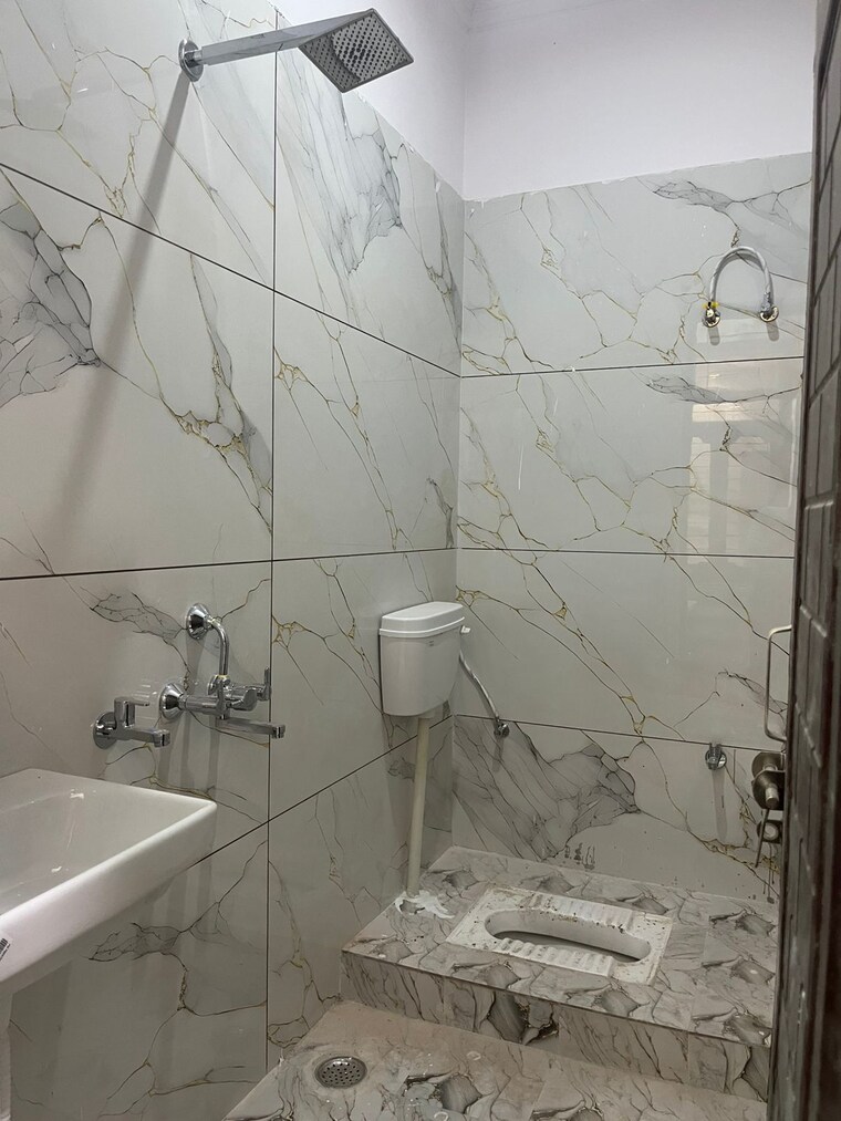 Bathroom, fazullaganj 2 Bedroom 1000 Sq.Ft. Independent House In Fazullaganj Lucknow 8455691