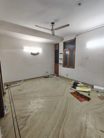 Master Bedroom in 3 BHK Builder Floor at Malviya Nagar – for Rent