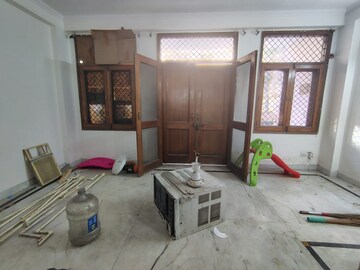 Master Bedroom in 3 BHK Builder Floor at Malviya Nagar – for Rent