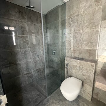 Attached Bathroom in 6 BHK Apartment at Oberoi Sky City, Khande Rao Dongari – for Sale