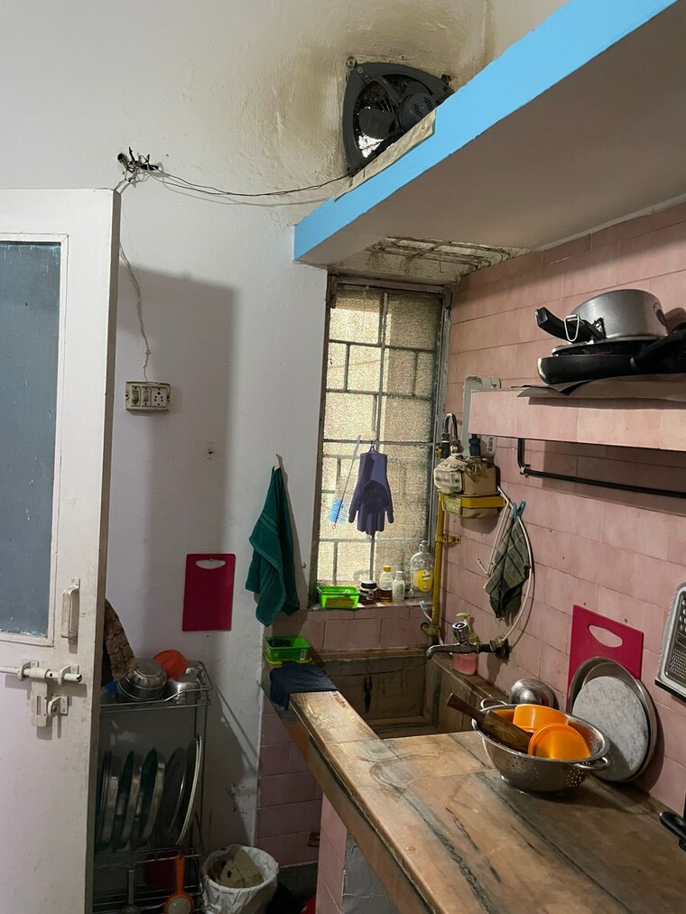 Kitchen, mayur vihar phase 1 extension 2.5 Bedroom 980 Sq.Ft. Apartment In Mayur Vihar Phase 1 Extension Delhi 8455818