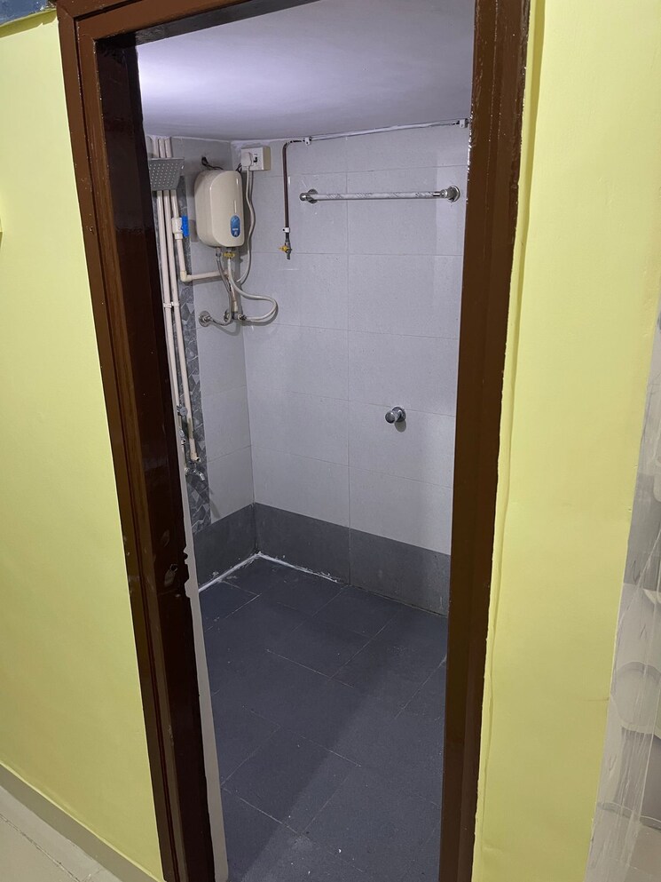 Bathroom, rutu-enclave 1 Bedroom 390 Sq.Ft. Apartment In Kasarvadavali Thane 8455795