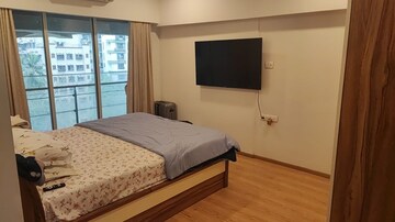Bedroom in 3 BHK Apartment at Bandra West – for Rent