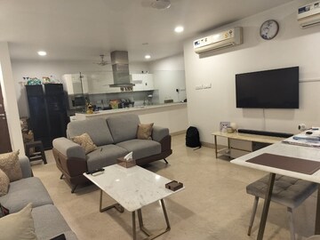 3 BHK Apartment For Rent in Bandra West