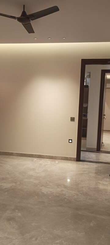 Master Bedroom in 4 BHK Builder Floor at Ansal Sushant Lok I, Sector 43 – for Rent