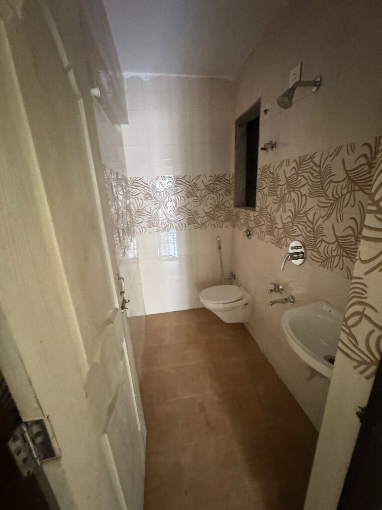 Bathroom, nalanda-chamber 2 Bedroom 727 Sq.Ft. Apartment In Naupada Thane 8455821