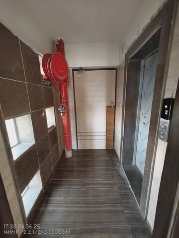 Room in 2 BHK Apartment at Bandra West – for Rent