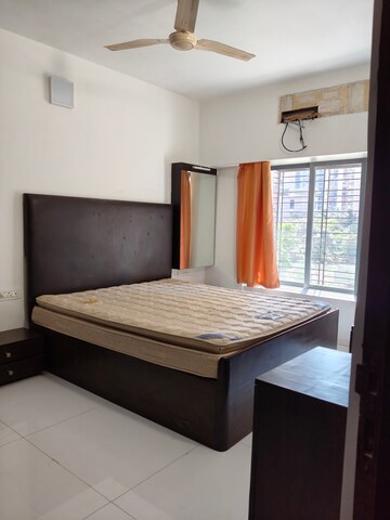 Bedroom in 2 BHK Apartment at Oshiwara Mhada, Andheri West – for Rent