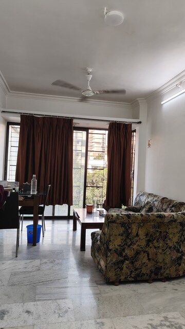 Master Bedroom in 1 BHK Apartment at Suyog CHS Andheri, Andheri West – for Rent