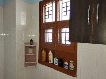 Furnished Amenities in 2 BHK Apartment at Sector 20 – for Rent