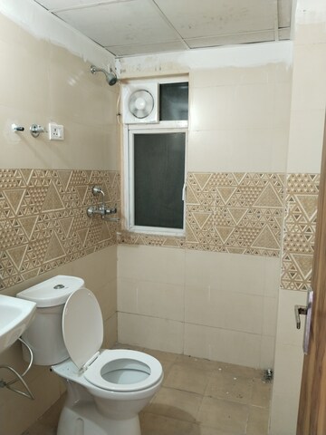 Bathroom in 3 BHK Apartment at Amrapali Riverview, Amrapali Leisure Valley – for Rent