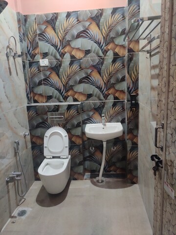Bathroom in 3.5 BHK Independent House at Aliganj – for Rent